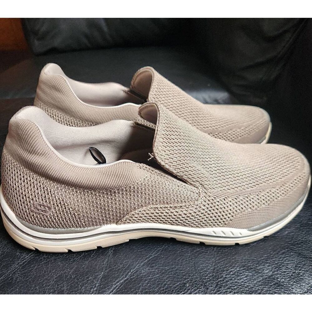 NWOT Men's Skechers Slip On Shoes Mens 13 Extra Wide Fit, Air Cooled Memory Foam